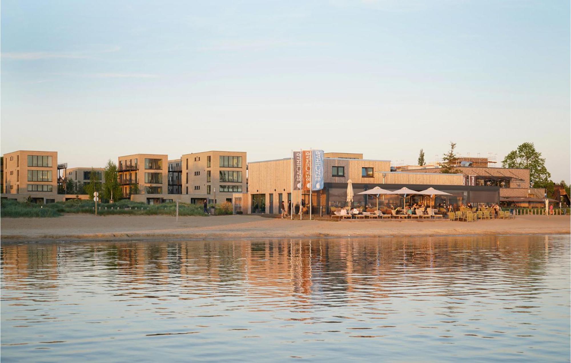 2 Bedroom Beach Front Home In Lembruch-Duemmer See Екстер'єр фото